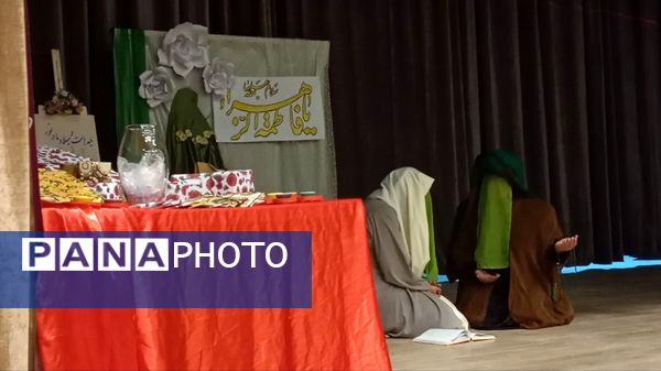 یلدای مادرانه با حضور مادران و دانش آموزان در فرهنگسرای سیمرغ