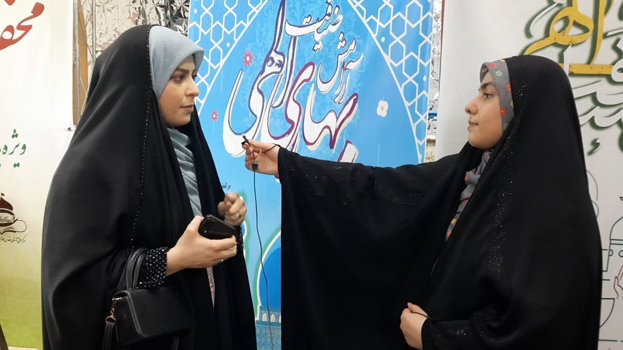 ضرورت برپایی محافل قرآنی متعدد و هر چه باشکوه‌تر، برای بانوان
