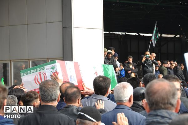 تشییع پیکر مطهر پنج شهید مدافع وطن اهل مرند در دریای خروشان مشتاقان شهادت 