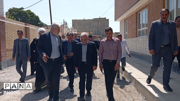 افتتاح آموزشگاه ۶ کلاسه شهر بن