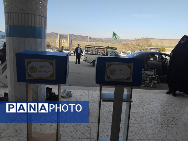 اقامه‌ نماز‌ عیدفطر در شهر وردنجان