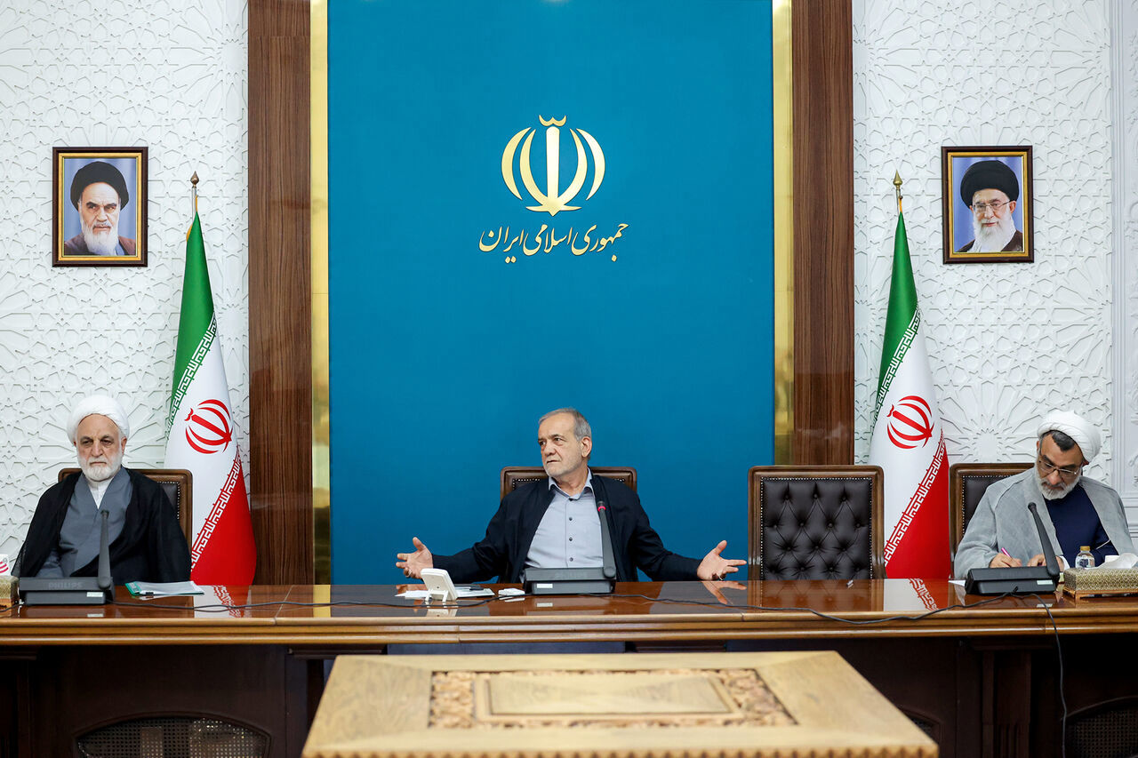 ادغام مراکز کم بازده علمی، با هدف تمرکز حمایت‌ها بر دانشگاه‌های کارآمد