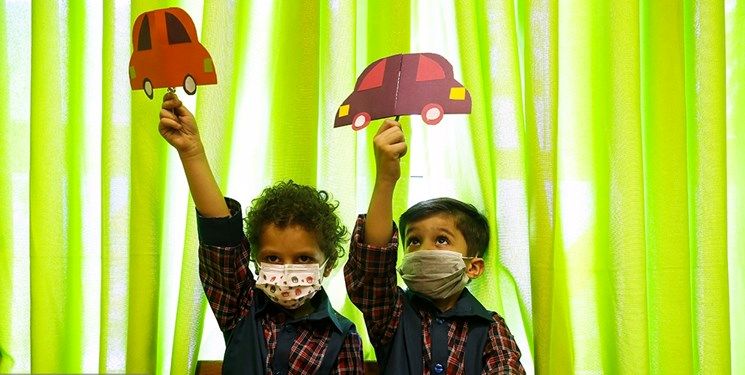 روز بدون کیف در دبستان شهید کاظمی اصفهان