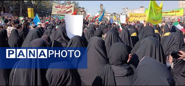 حضور پر شور مردم ساوه در یوم الله ۲۲ بهمن