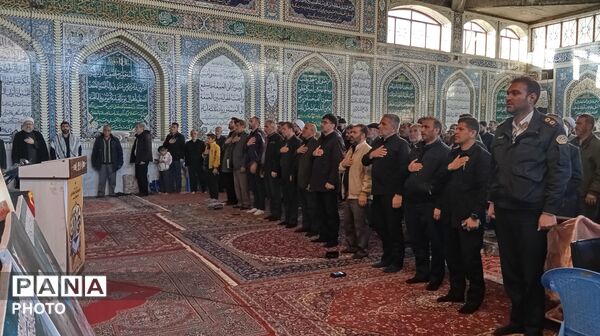 تجدید بیعت مردم بن با سومین رهبر انقلاب اسلامی در آیین گرامیداشت شهدای وطن
