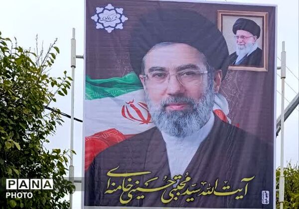 بیعت مردم آق قلا با رهبر جدید