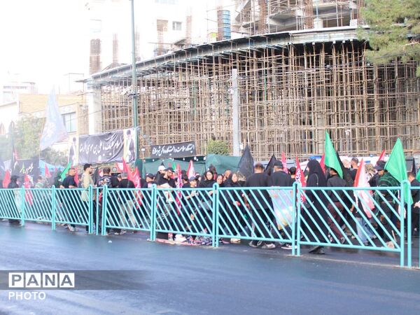 مشهد تا حرم، پیاده در سوگ امام هشتم