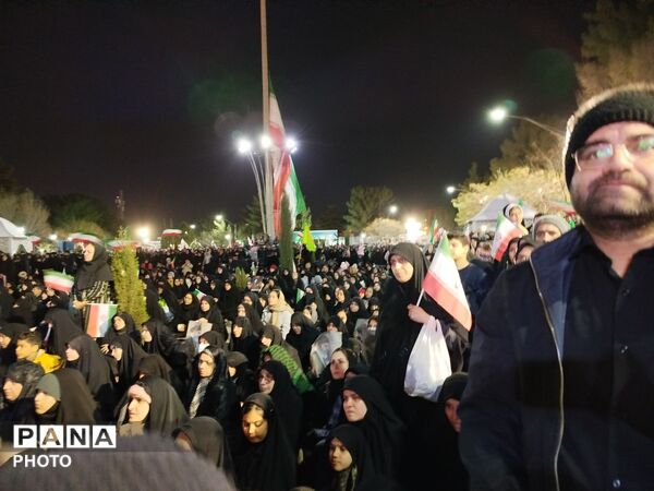 قلب کرمانی‌ها برای ایران می‌تپد