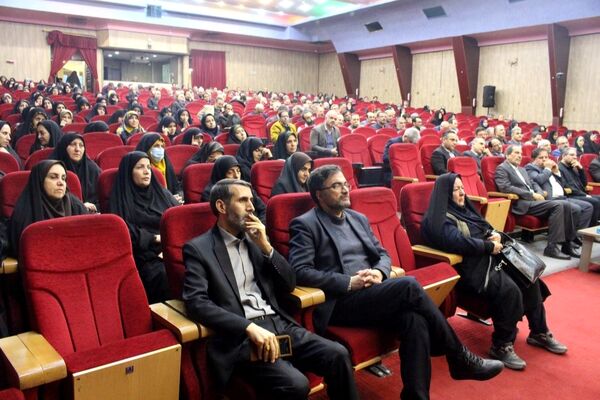 خلاقیت و بهره‌گیری از دانش روز در مدیریت مدارس ضروریست