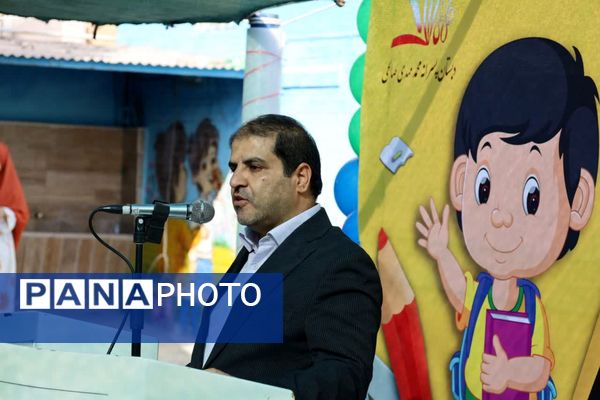 نواخته شدن زنگ شکوفه‌ها در دبستان محمد مهدی صالحی یزد