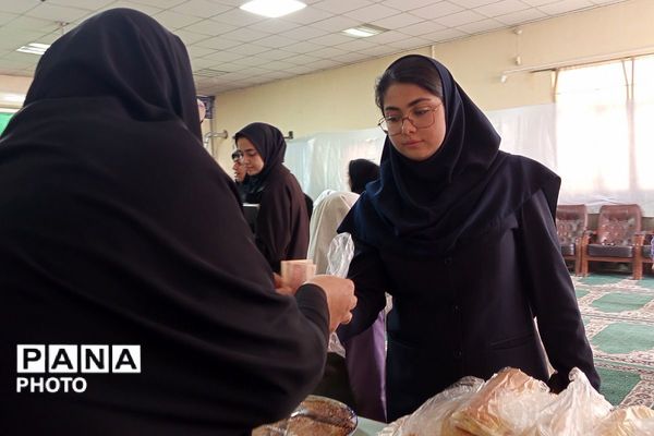 سفره احسان امام حسن مجتبی(ع) دردبستان شهید کلانتری بهارستان‌دو