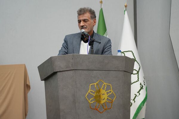 آیین رونمایی از دو اثر فاخر ادبی در شهرداری کهریزک 