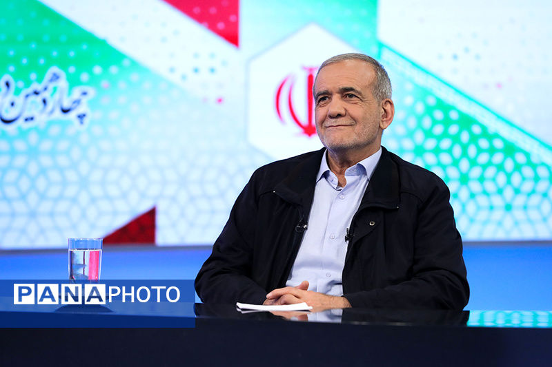 کابینه دولت چهاردهم باید براساس تخصص،‌ تعهد و تجربه تشکیل شود