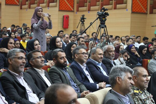گرامیداشت هفته معلم و تجلیل از فرهنگیان هرمزگانی