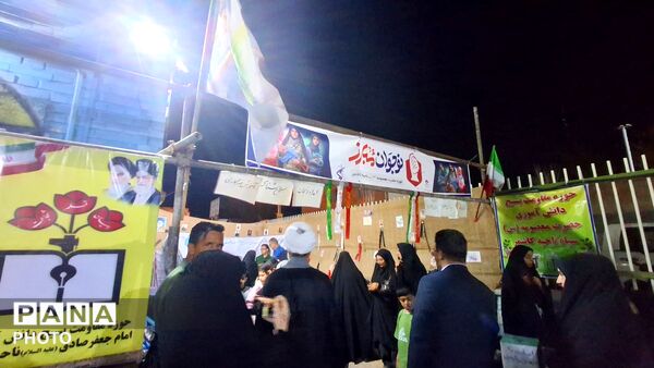 بازدید امام جمعه و شهردار کاشمر از موکب بسیج دانش آموزی و فرهنگیان 