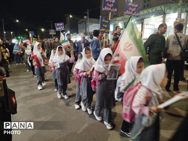 با این که کودکم ، اما ایرانیم