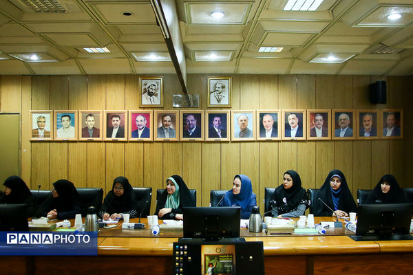 نشست صمیمانه وزیر آموزش و پرورش با معاونان مدارس