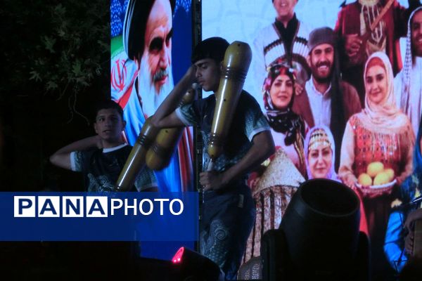 نمایش وحدت اقوام ایرانی در روز دوم جشنواره ملی ورامین