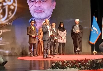 آینده کشور در دست معلمان است