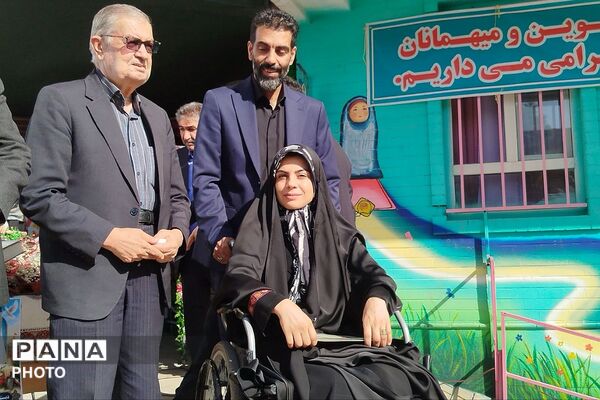 نواخته شدن زنگ شکوفه ها در دبستان طواف و معماریان ناحیه دو شهرری 