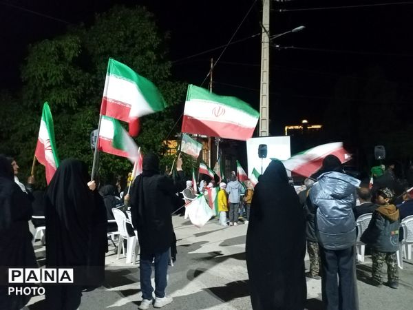 شکوه بصیرت  مردم ولایت مدار شهر بار برای دفاع از وطن 