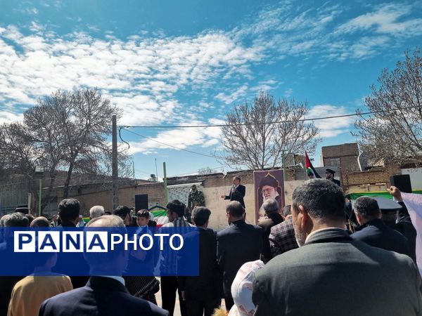 حضور باشکوه مردم، دانش آموزان و فرهنگیان منطقه رضویه در راهپیمایی روز جهانی قدس 