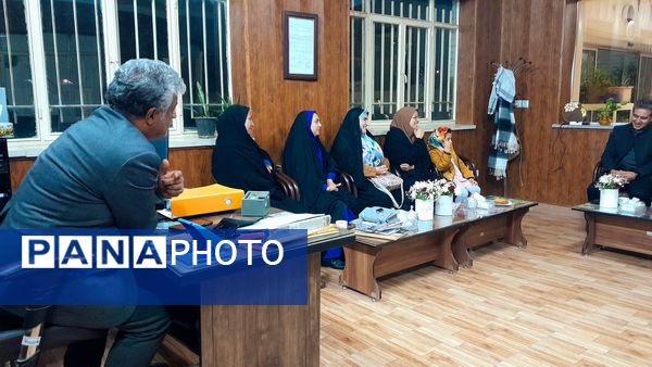 مراسم شب شعر شهدا در کانون مهرتابان نیشابور