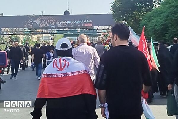  از صباشهر تا مصلای تهران؛ بدرقه‌ای عاشقانه برای رهبر شهید