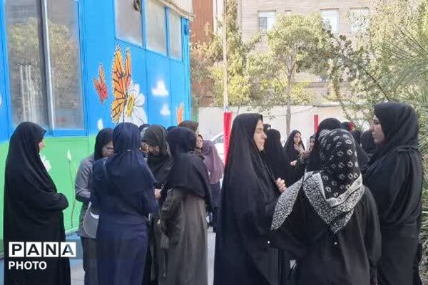 برپایی آزمون کتبی «رویداد تا اوج» در دبستان راهیان نور ناحیه دو شهرری 