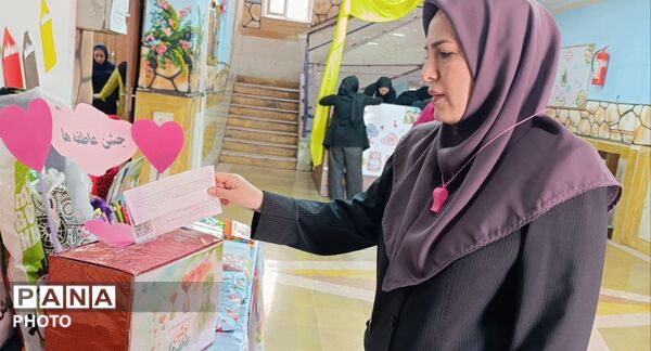 همدلی دانش‌آموزان البرزی در جشن عاطفه‌ها