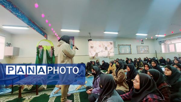 برگزاری جلسه توجیهی هدایت تحصیلی در مدرسه حضرت معصومه (س)
