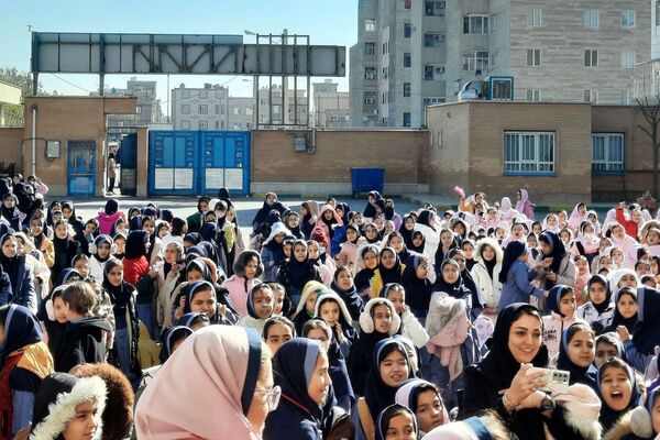 برگزاری مراسم جشن یلدا در مدرسه مهرآیین و مدرسه مریم بهارستان۲