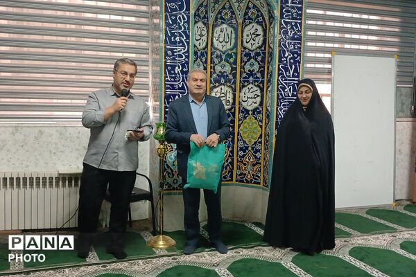 جشن ولادت حضرت زینب(س) در اداره آموزش و پرورش کهریزک 