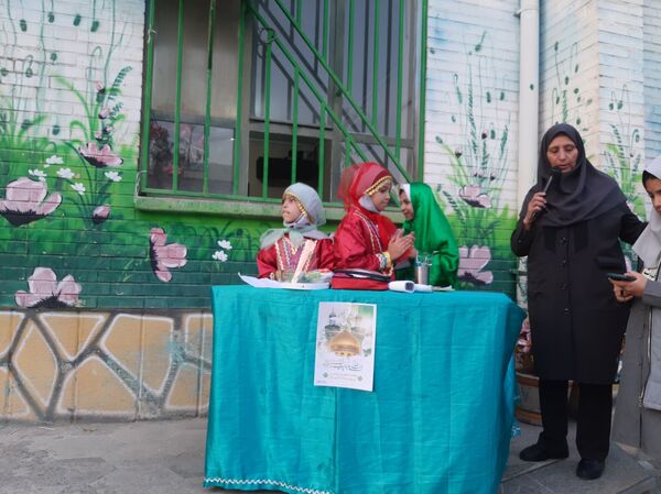 جشن روز ولادت حضرت زینب(س)  و روز پرستار در دبستان نیایش 1