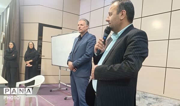 اولین جلسه انجمن اولیاء و مربیان دبیرستان پسرانه متوسطه دوم آقا محمد رأفتی