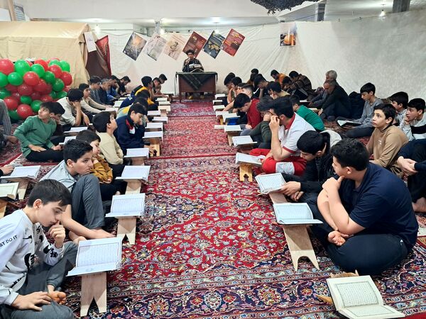 اعتکاف دانش‌آموزی در شهرستان عجب‌شیر