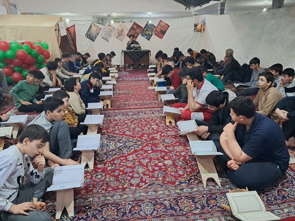 اعتکاف دانش‌آموزی در شهرستان عجب‌شیر
