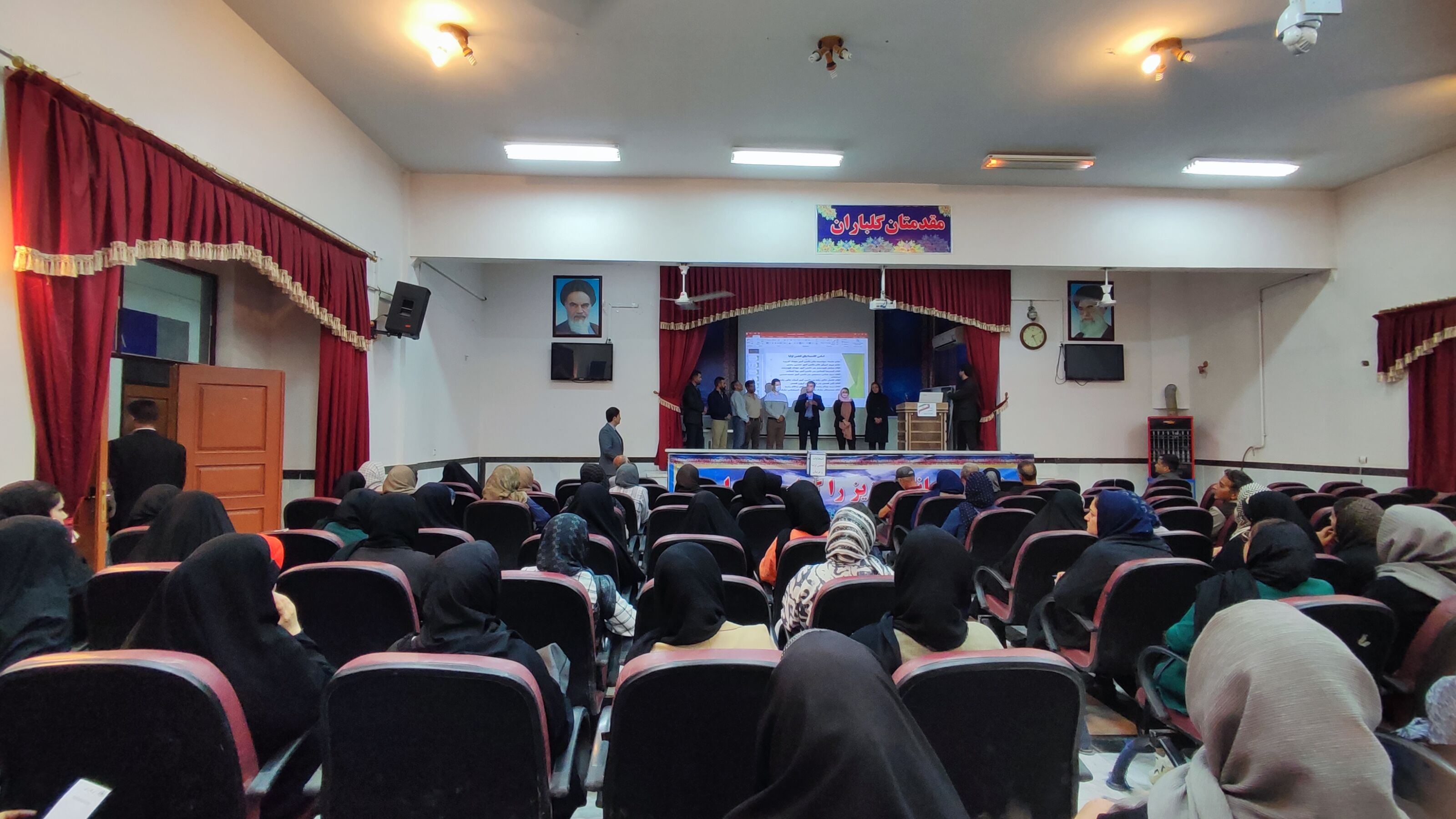 انتخابات انجمن اولیا و مربیان در مدرسه پسرانه نمونه فرزانگان در شهرستان شیروان 