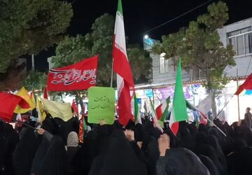 ماه محرم، ماه ایستادگی  و ایثار است