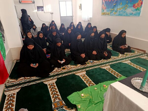 مراسم سوگواری شهادت حضرت فاطمه زهرا س در مدرسه گلشاد خلیل آباد 