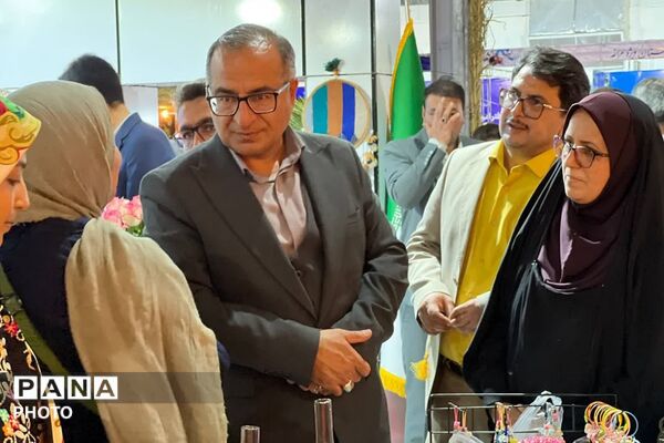 بازنمایی ظرفیت‌های تولیدی و فرهنگی فیروزکوه در ششمین نمایشگاه بین‌المللی توانمندی‌های روستایی و عشایری