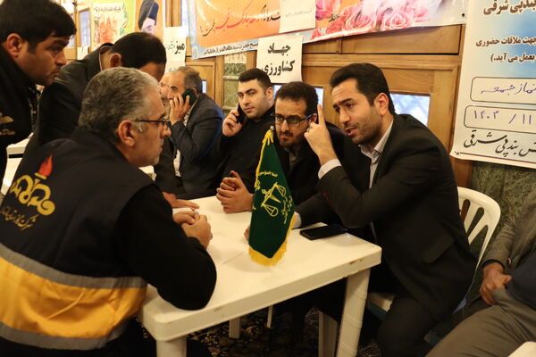 میز خدمت در بخش بندپی شرقی به‌مناسبت دهه فجر