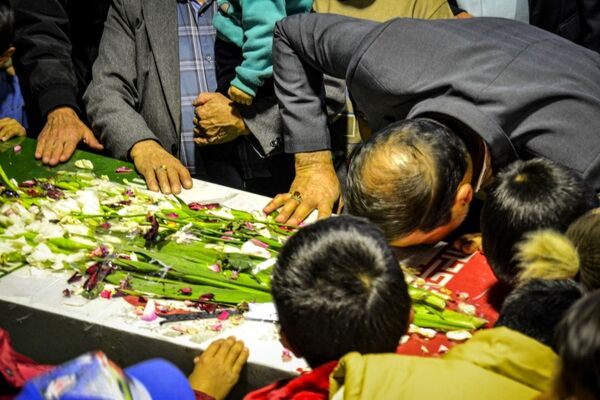 مراسم اکران فیلم سینمایی مجنون در دبیرستان کوثر شهر رباط‌سنگ