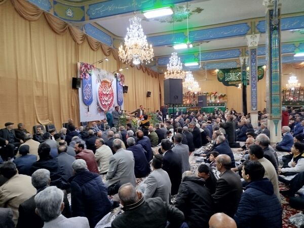 مراسم ولادت حضرت امام حسین (ع) در تکیه حسینی شهرستان کاشمر 