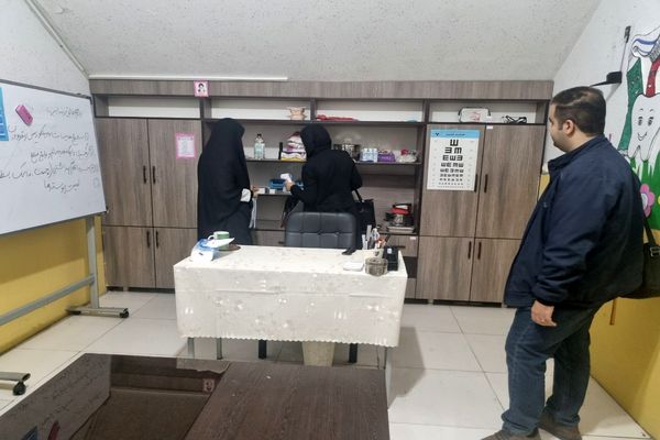بازدید از وضعیت بهداشت و پایگاه‌های تغذیه سالم مدارس پاکدشت 