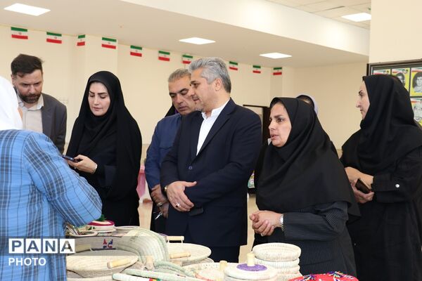 نخستین نمایشگاه تولیدات مشاغل خانگی در سرای محله نسیم شهر