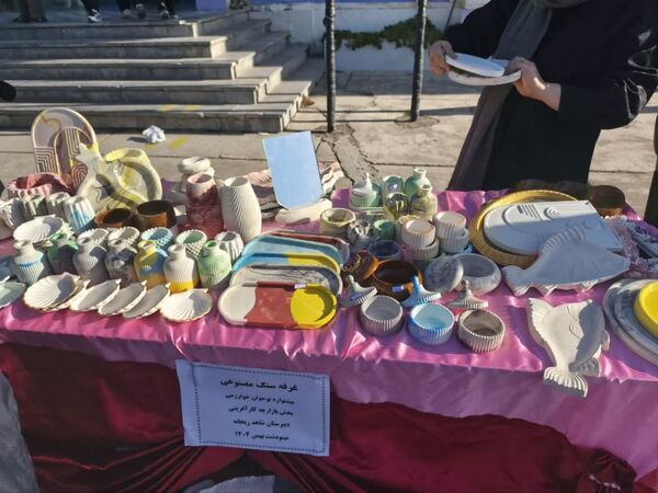 بازارچه کارآفرینی در دبیرستان شاهد ریحانه