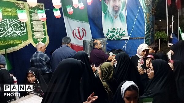 گذری بر فعالیت موکب بلوار غزالی در پنجاه و پنجمین شب از اجتماعات مردمی 
