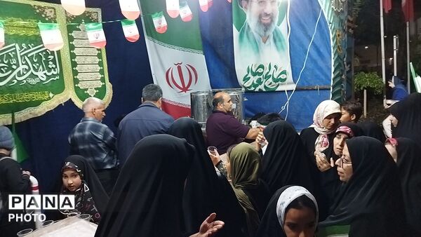 گذری بر فعالیت موکب بلوار غزالی در پنجاه و پنجمین شب از اجتماعات مردمی 