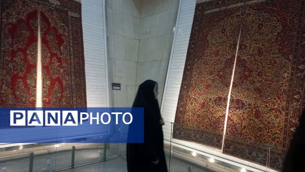  گنجینه فرش آستان قدس رضوی موزه‌ای به وسعت هنر ایرانیان